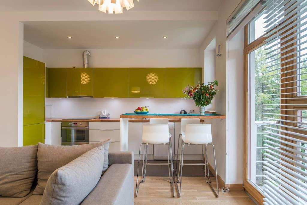 Stunning 2 Bedroom In Quite Part Of Lejlighed Riga